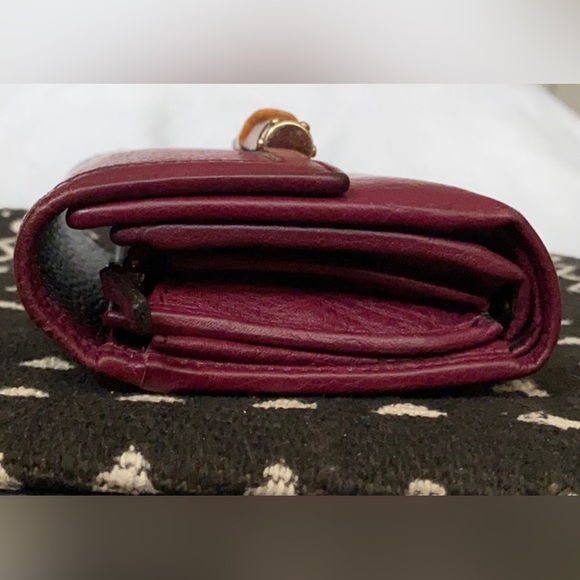 Authentic Gucci Leather Wallet. - Picture 11 of 16